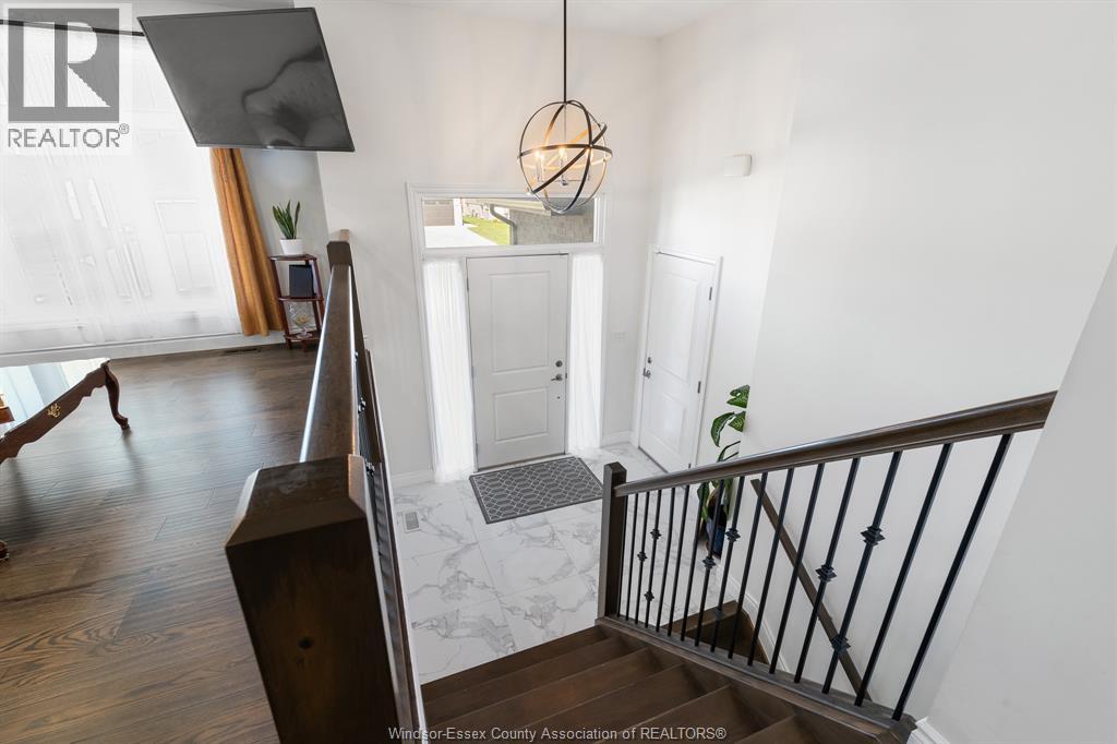 208 Clarke, Amherstburg, Ontario  N9V 0G6 - Photo 6 - 26017047