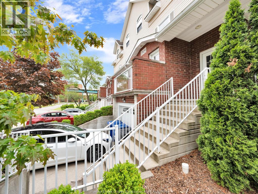 2929 Donnelly, Windsor, Ontario  N9C 1L9 - Photo 3 - 26017029