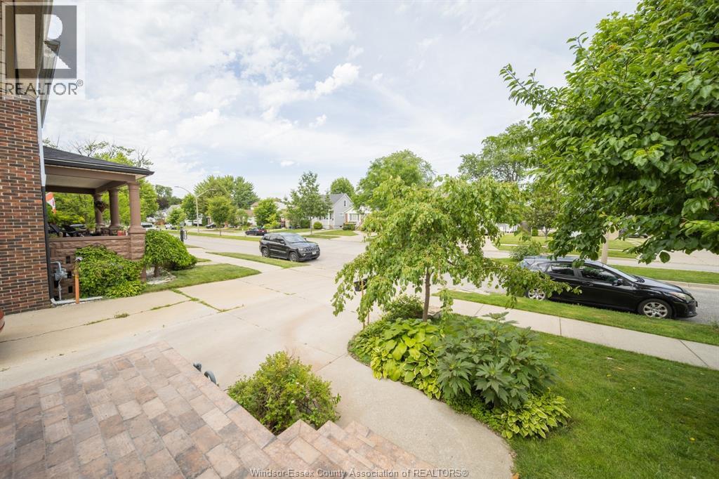 971 Fairview Boulevard, Windsor, Ontario  N8S 3G6 - Photo 3 - 26017079