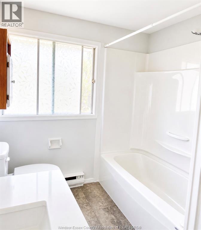 3057 Meadowbrook Lane Unit# 3, Windsor, Ontario  N8T 3C5 - Photo 10 - 26017069