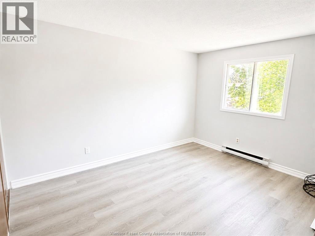 3057 Meadowbrook Lane Unit# 3, Windsor, Ontario  N8T 3C5 - Photo 11 - 26017069