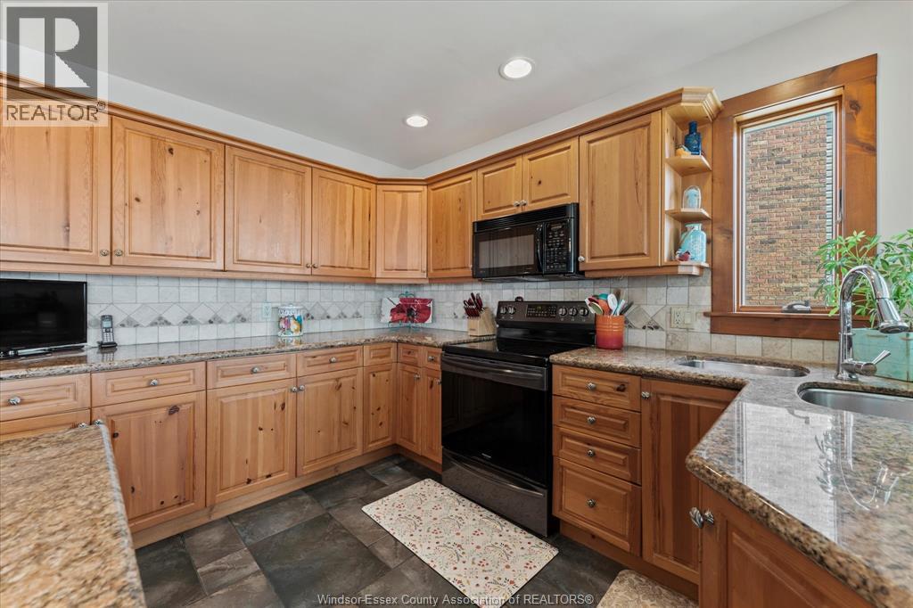 433 Lakecrest Beach Bourne, Harrow, Ontario  N0R 1G0 - Photo 18 - 26017043