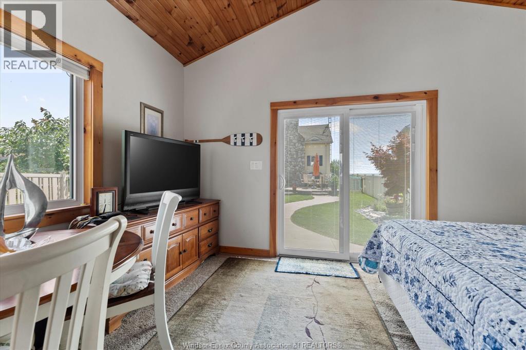 433 Lakecrest Beach Bourne, Harrow, Ontario  N0R 1G0 - Photo 33 - 26017043