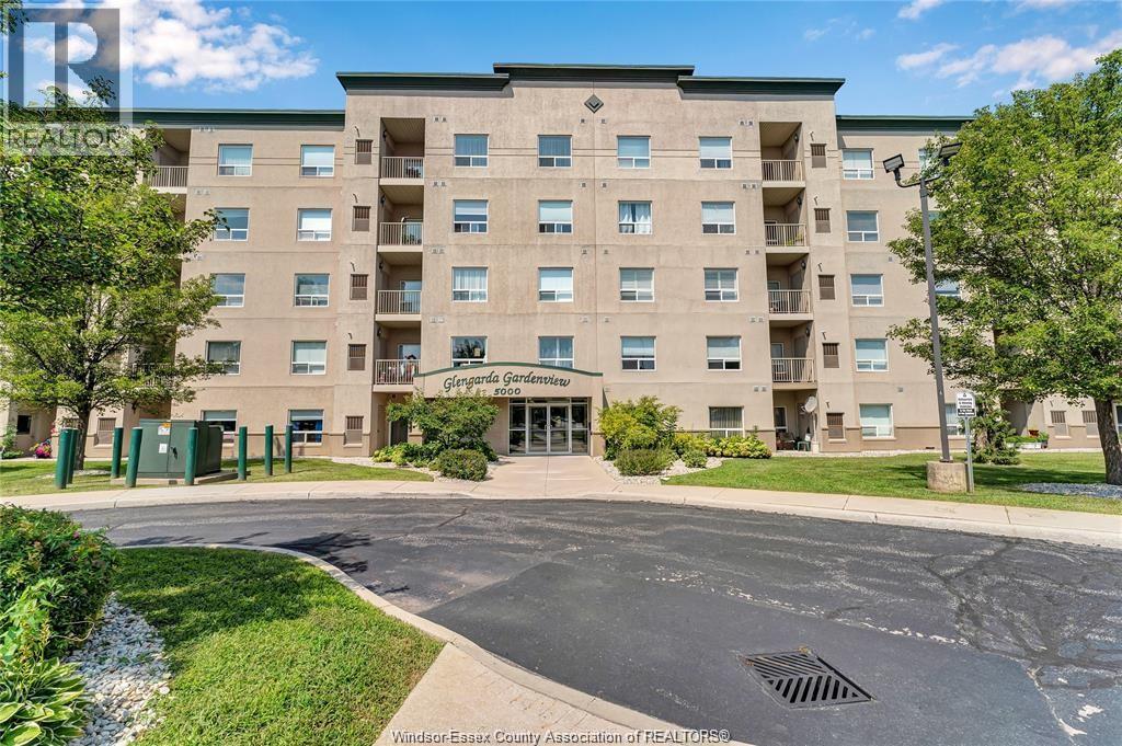 5000 WYANDOTTE Unit# 304, Windsor, Ontario