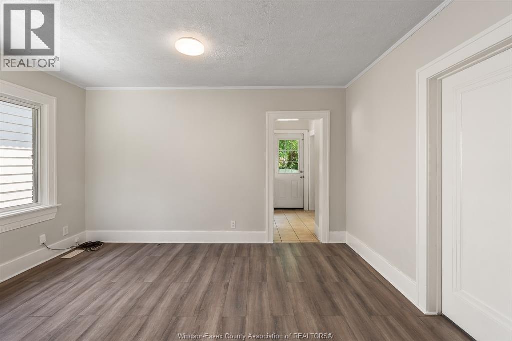 1054 Josephine, Windsor, Ontario  N9B 2L5 - Photo 5 - 26017100