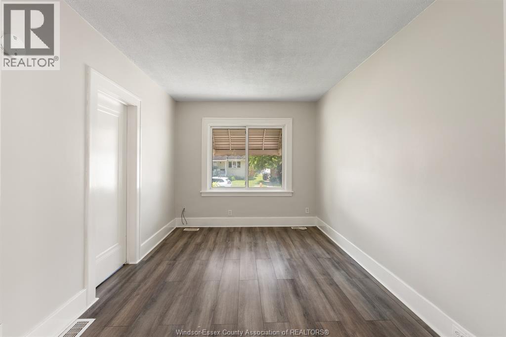 1054 Josephine, Windsor, Ontario  N9B 2L5 - Photo 6 - 26017100