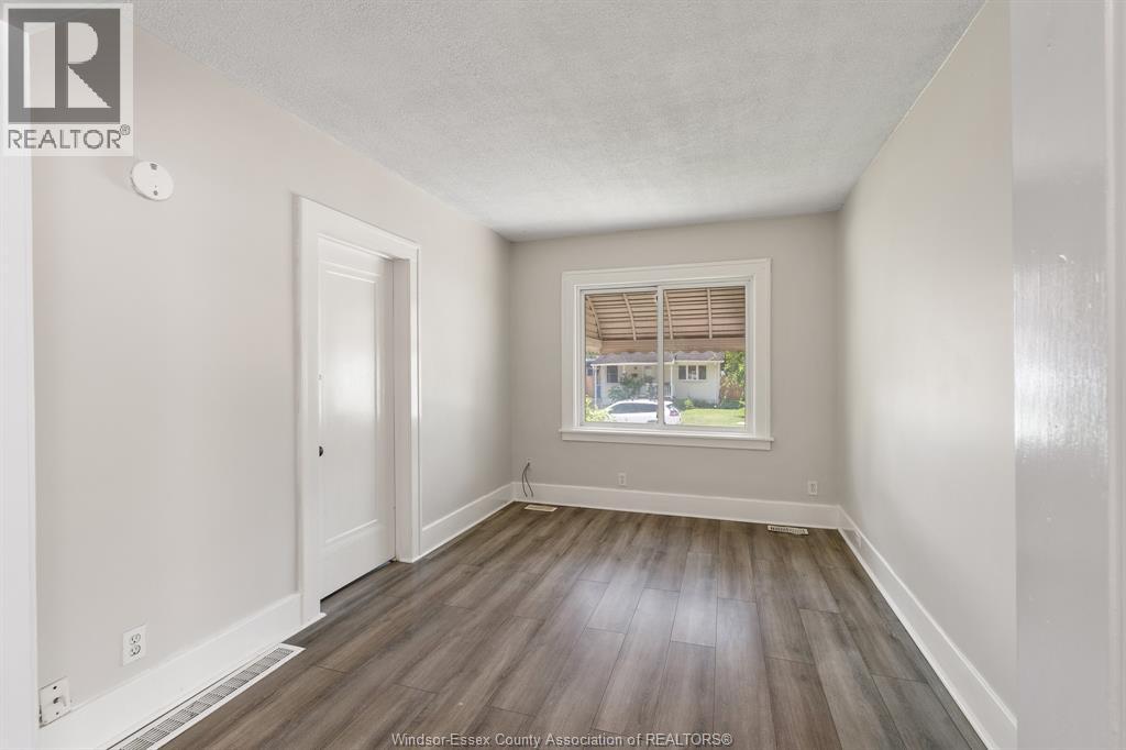 1054 Josephine, Windsor, Ontario  N9B 2L5 - Photo 7 - 26017100