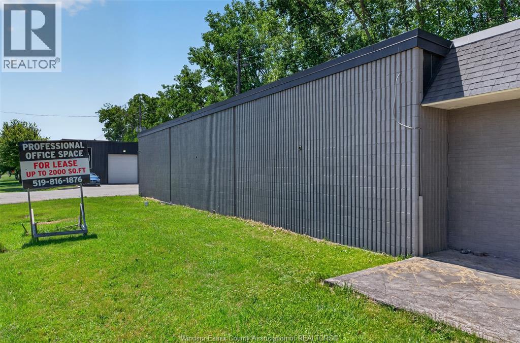 851 Division Road, Windsor, Ontario  N8W 5R9 - Photo 5 - 26017072
