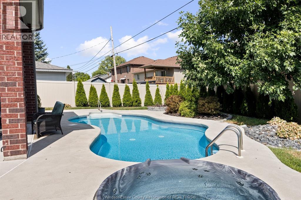 225 Elsworth, Lasalle, Ontario  N9J 0C6 - Photo 30 - 26017119