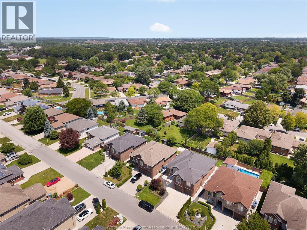 2988 Ruth, Windsor, Ontario  N8R 2K7 - Photo 45 - 26017132