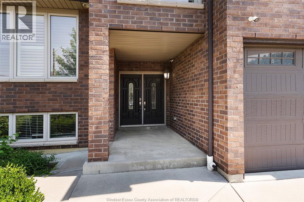 2988 Ruth, Windsor, Ontario  N8R 2K7 - Photo 5 - 26017132