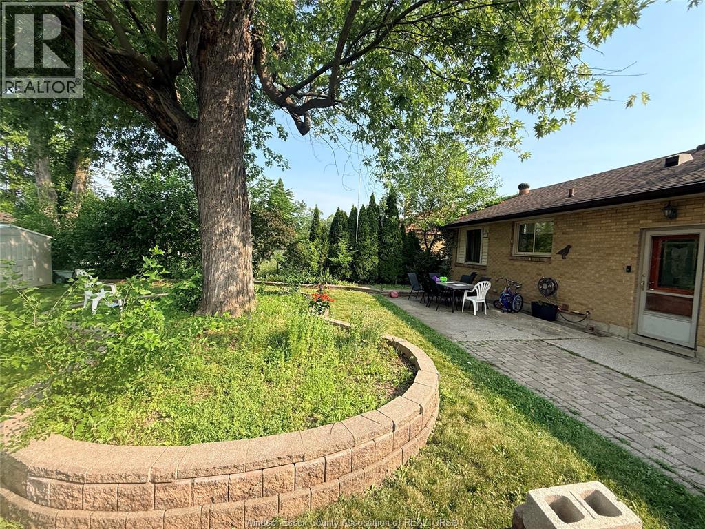 3199 Mark, Windsor, Ontario  N9E 2W9 - Photo 3 - 26017085