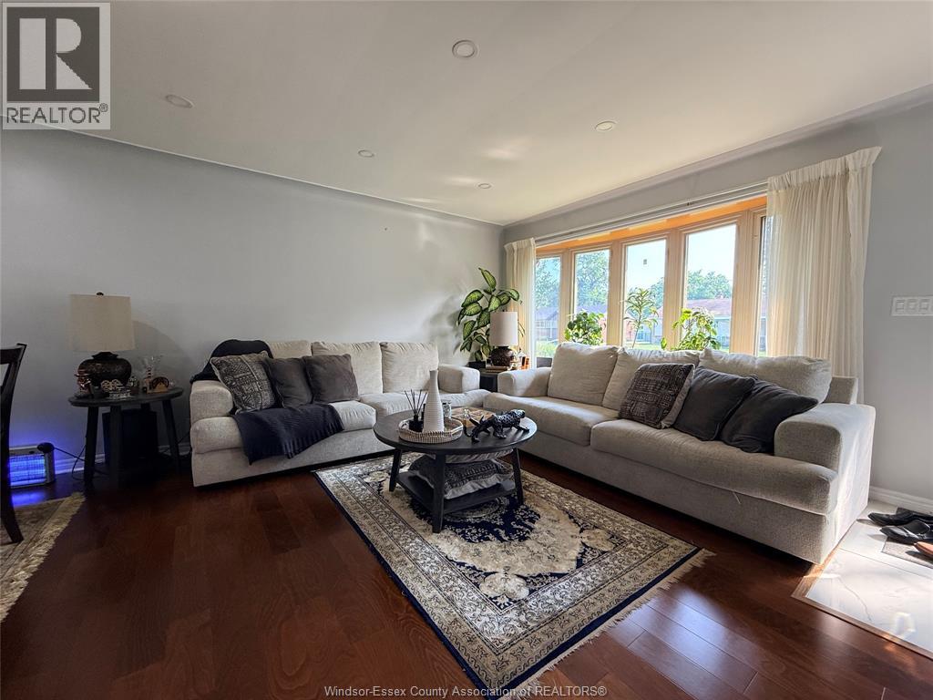 3199 Mark, Windsor, Ontario  N9E 2W9 - Photo 6 - 26017085