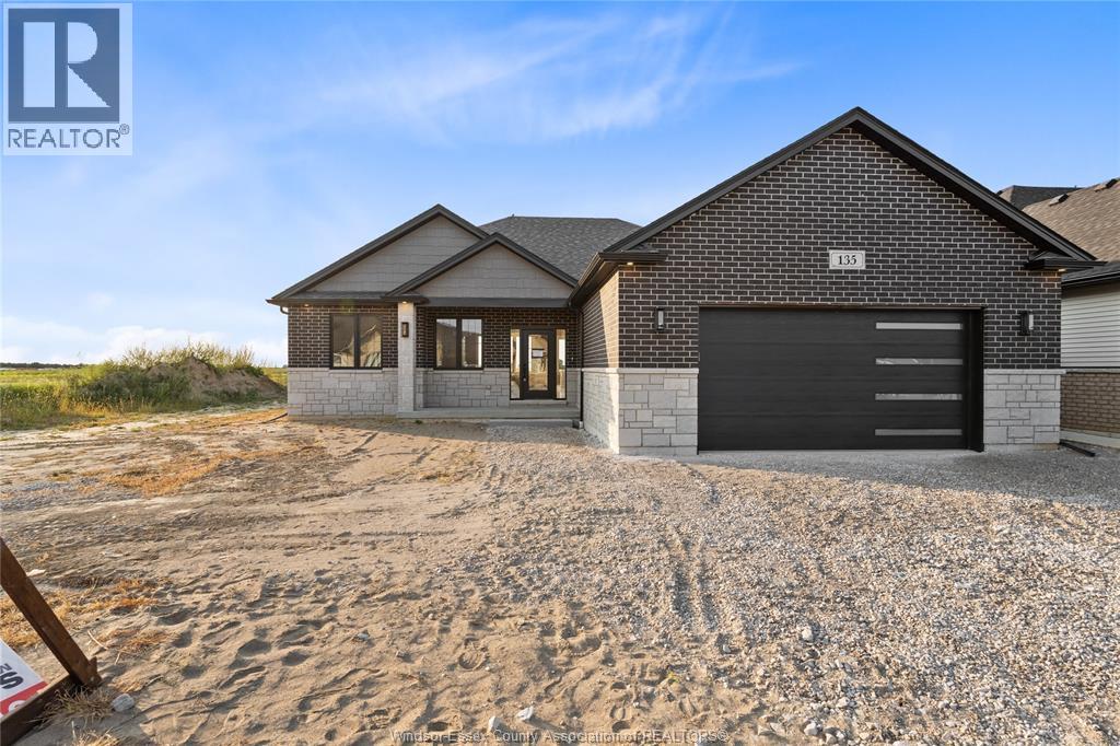 4507 Ursula, Comber, Ontario  N0R 1A0 - Photo 3 - 26017162