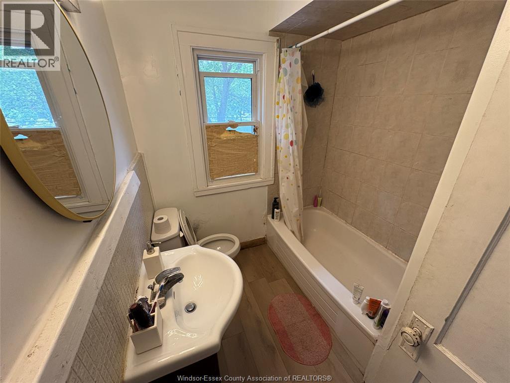 3046 Alexander Unit# Upper, Windsor, Ontario  N9C 1G5 - Photo 3 - 26017136