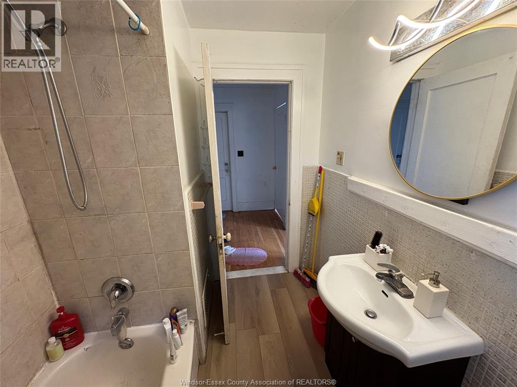 3046 Alexander Unit# Upper, Windsor, Ontario  N9C 1G5 - Photo 4 - 26017136