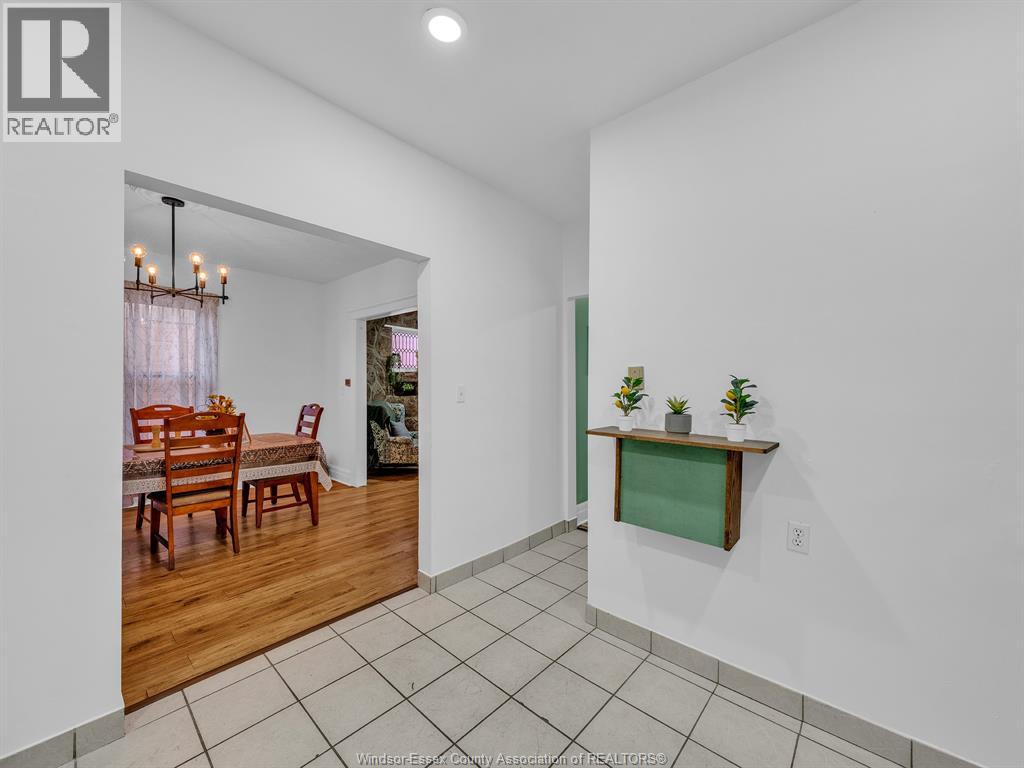 894 Dougall, Windsor, Ontario  N9A 4R1 - Photo 27 - 26017219