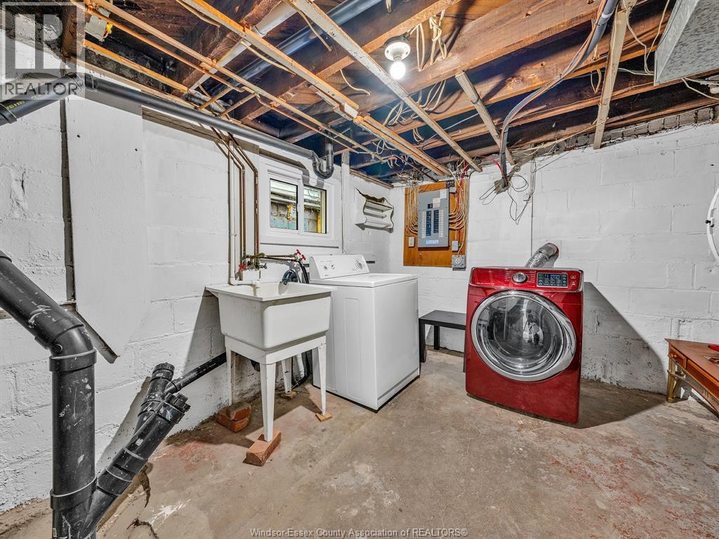 894 Dougall, Windsor, Ontario  N9A 4R1 - Photo 40 - 26017219