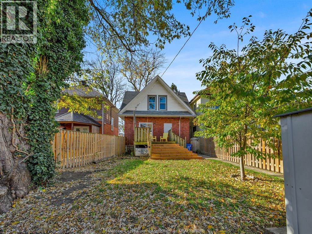894 Dougall, Windsor, Ontario  N9A 4R1 - Photo 46 - 26017219