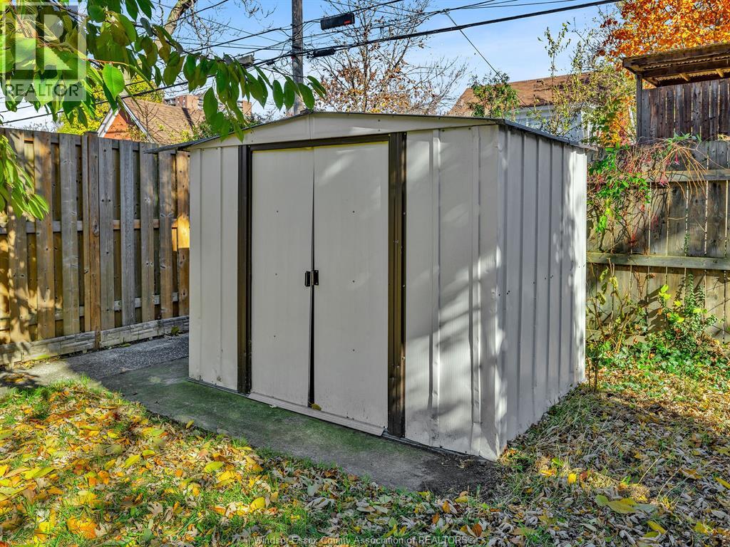 894 Dougall, Windsor, Ontario  N9A 4R1 - Photo 49 - 26017219