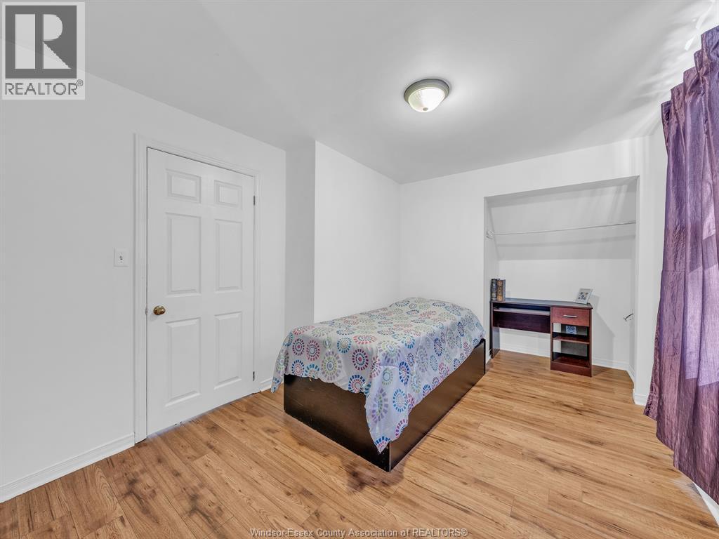 894 Dougall, Windsor, Ontario  N9A 4R1 - Photo 5 - 26017219