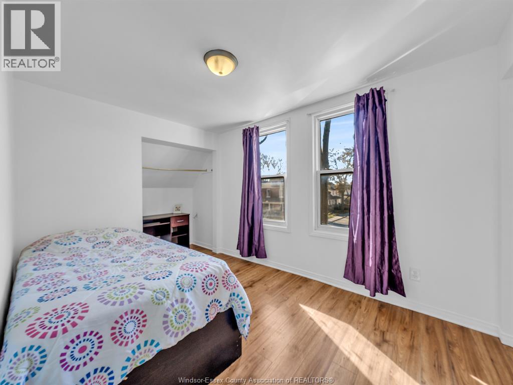 894 Dougall, Windsor, Ontario  N9A 4R1 - Photo 6 - 26017219