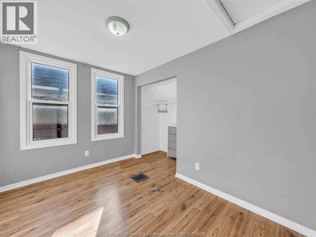 894 Dougall, Windsor, Ontario  N9A 4R1 - Photo 8 - 26017219