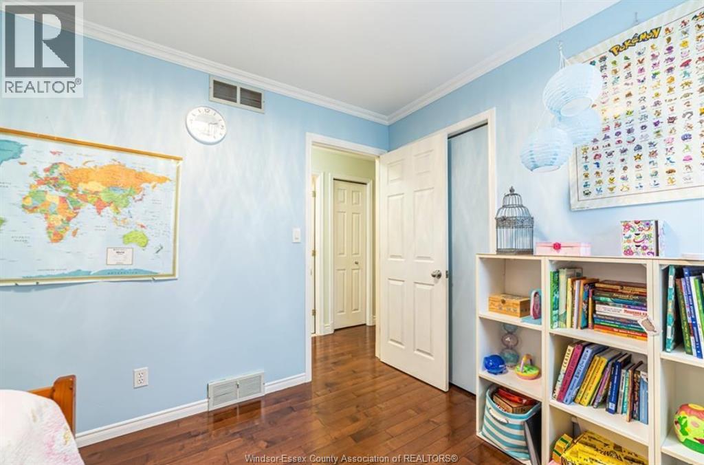 2595 California, Windsor, Ontario  N9E 4L6 - Photo 13 - 26017177