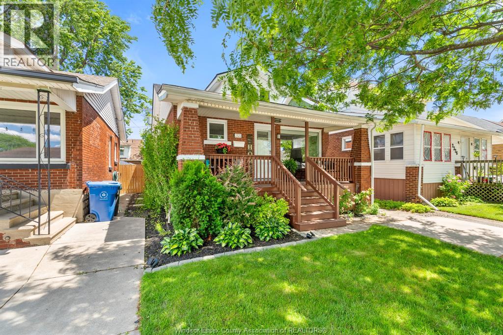 2322 Lillian Avenue, Windsor, Ontario  N8X 4B3 - Photo 2 - 26017248