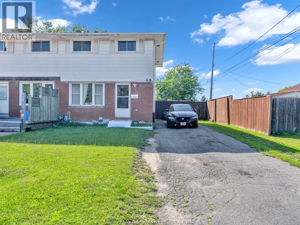 1615 Curry, Windsor, Ontario  N9B 3N7 - Photo 2 - 26017278