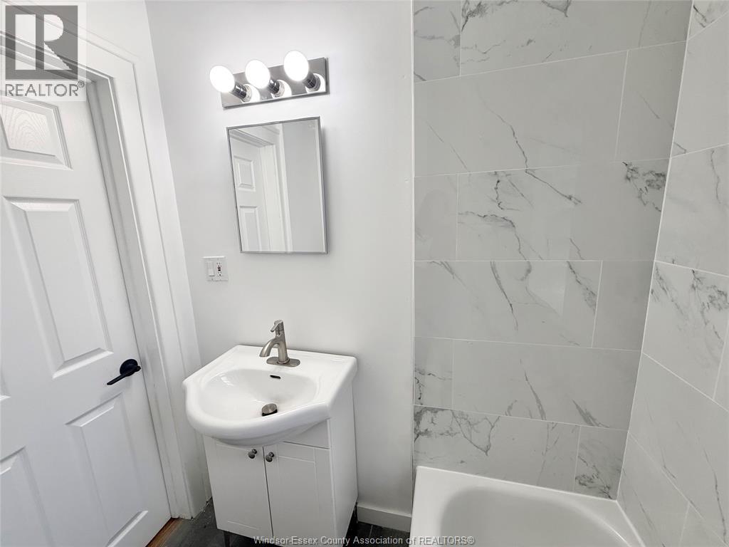 837 Louis Avenue Unit# Upper, Windsor, Ontario  N8A 1X4 - Photo 10 - 26017271