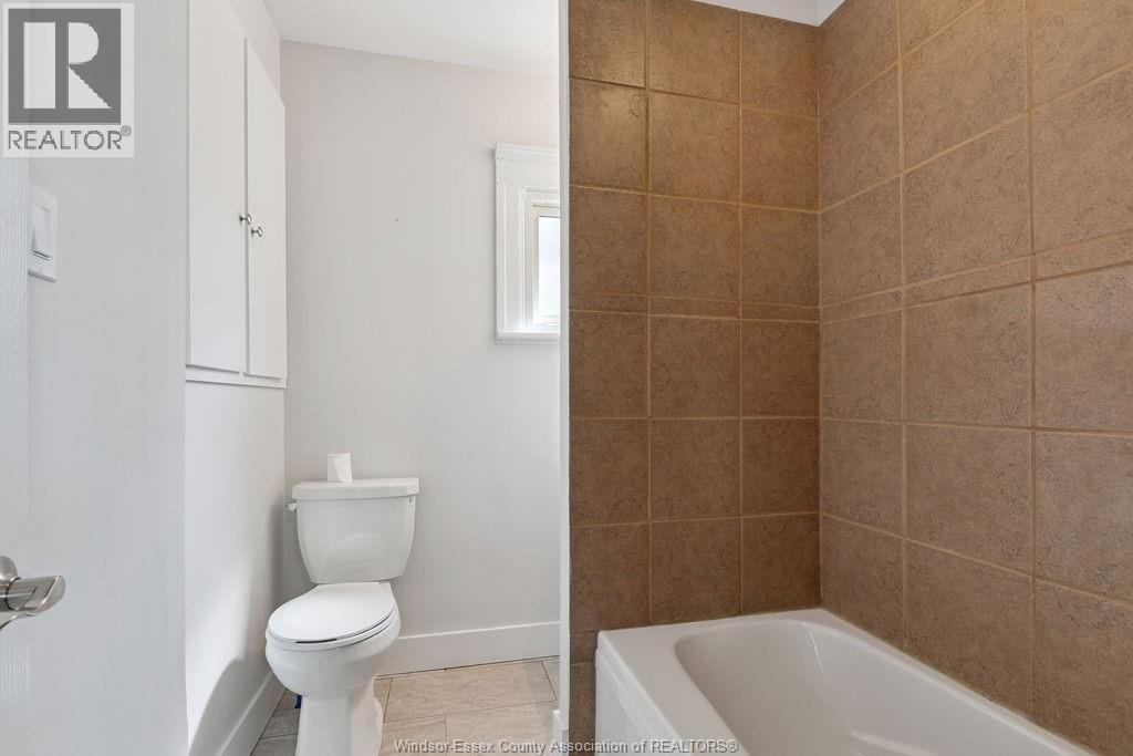 855 Lincoln Unit# Main Floor, Windsor, Ontario  N8Y 2G9 - Photo 10 - 26017286