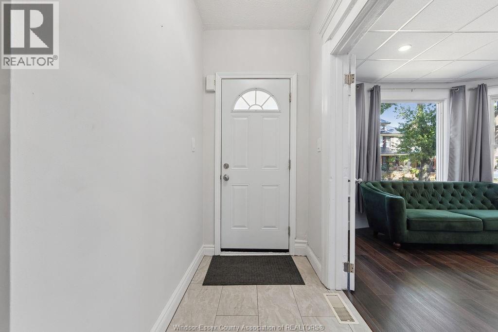 855 Lincoln Unit# Main Floor, Windsor, Ontario  N8Y 2G9 - Photo 5 - 26017286