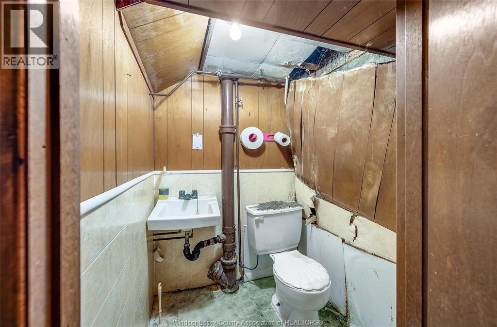 256 Ouellette Avenue, Windsor, Ontario  N9A 1A5 - Photo 35 - 26017235