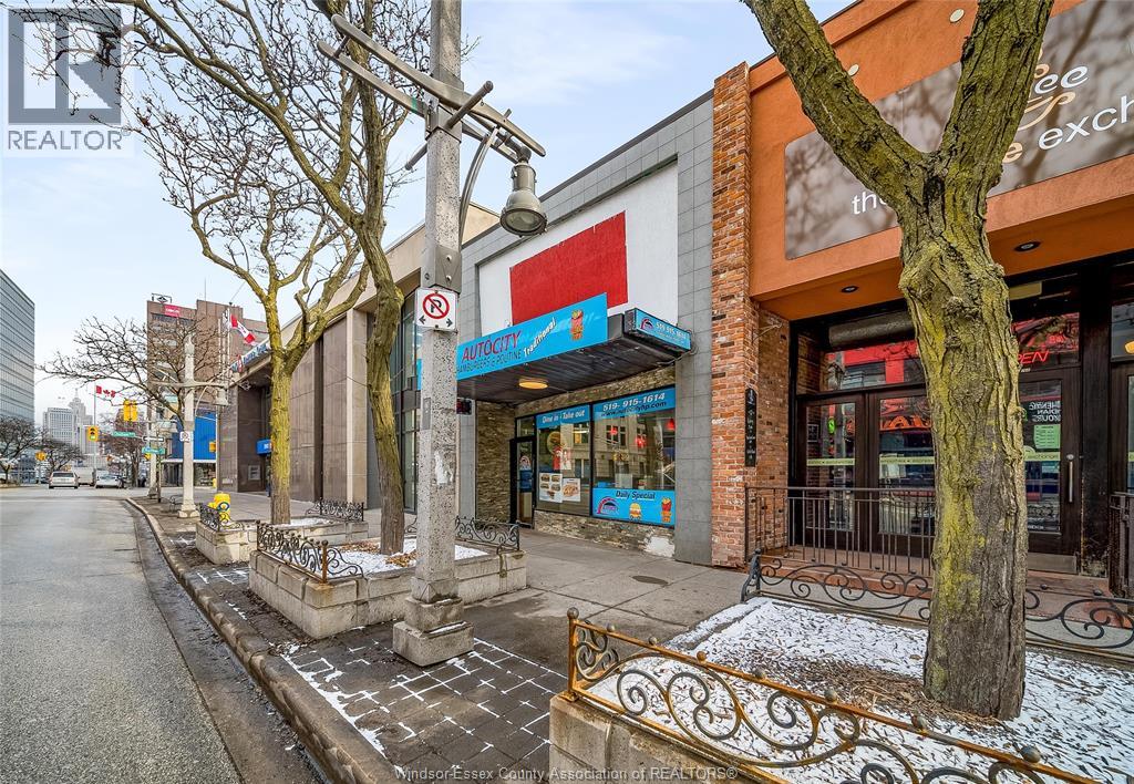 256 Ouellette Avenue, Windsor, Ontario  N9A 1A5 - Photo 4 - 26017235