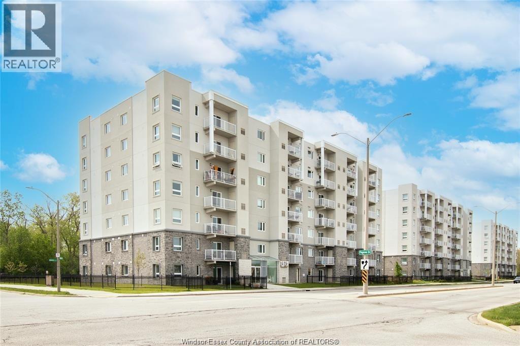 1675 BANWELL Unit# 202, Windsor, Ontario