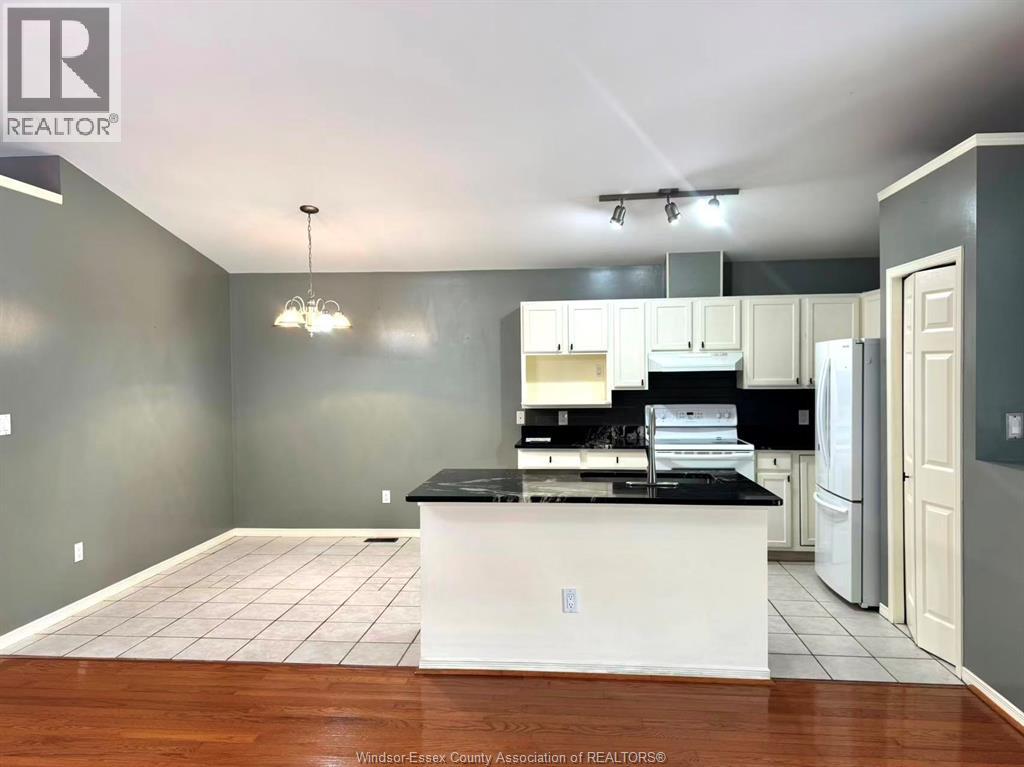 1011 Silverdale Drive, Windsor, Ontario  N9G 2R8 - Photo 5 - 26017327