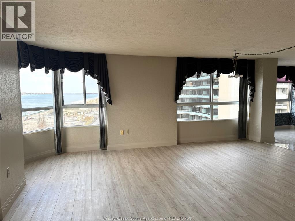 75 Riverside Drive East Unit# 804, Windsor, Ontario  N9A 7C4 - Photo 4 - 26017312