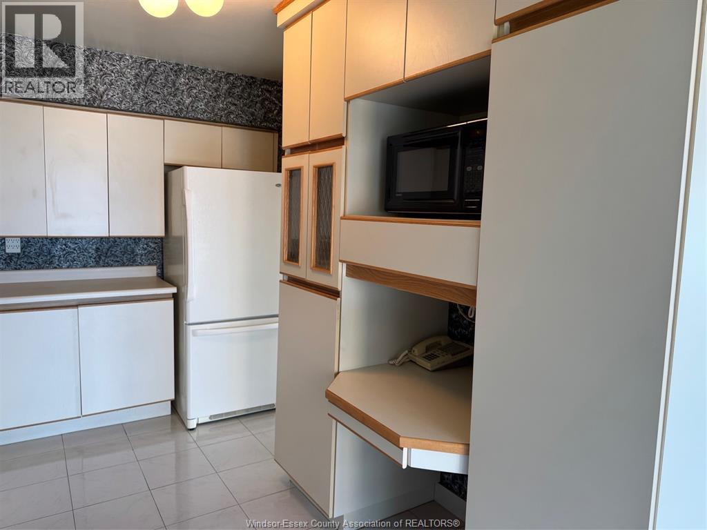 75 Riverside Drive East Unit# 804, Windsor, Ontario  N9A 7C4 - Photo 7 - 26017312