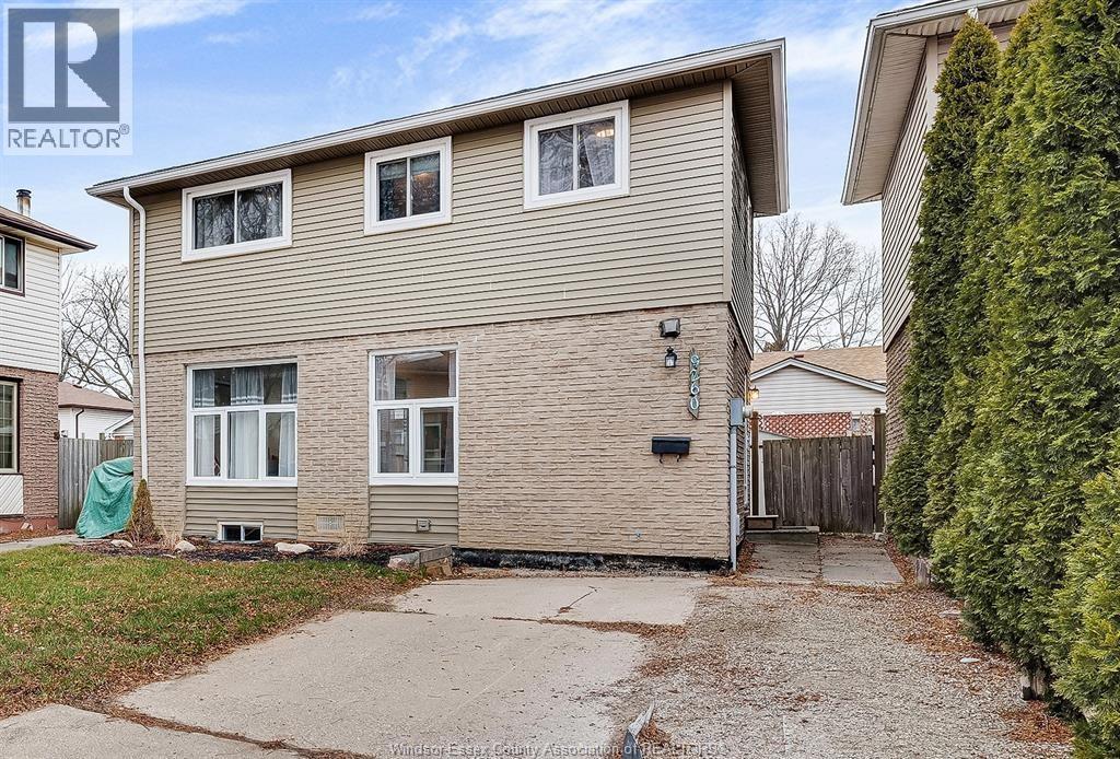 9260 Arncliffe Court, Windsor, Ontario  B8S 4J9 - Photo 1 - 26017114
