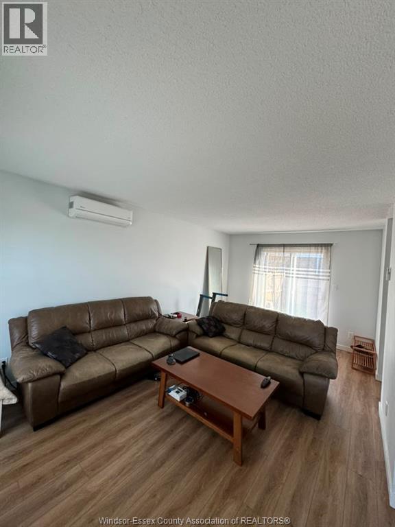 9260 Arncliffe Court, Windsor, Ontario  B8S 4J9 - Photo 4 - 26017114