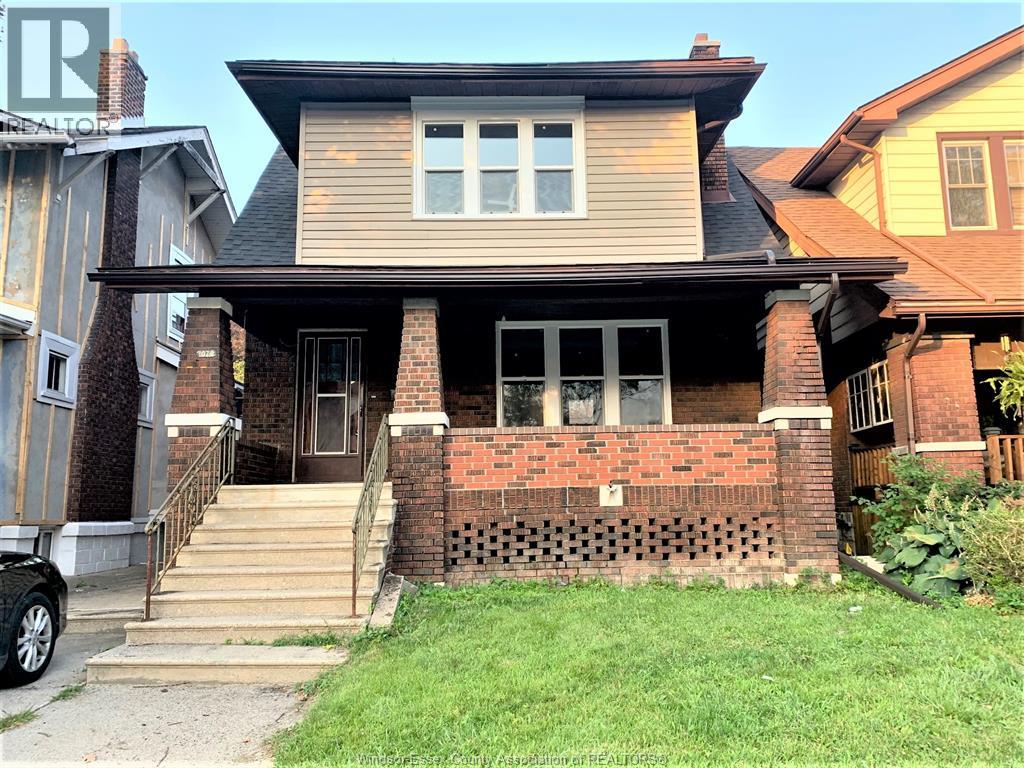 1076 Dougall, Windsor, Ontario  N9A 4R5 - Photo 1 - 26017416