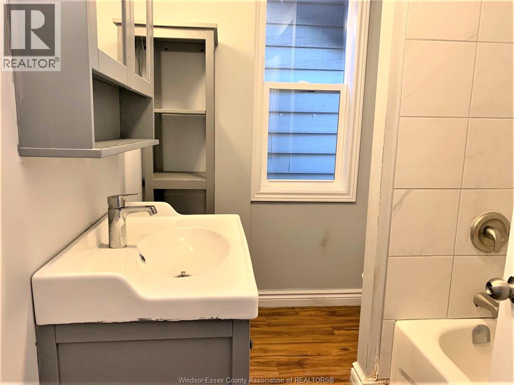 1076 Dougall, Windsor, Ontario  N9A 4R5 - Photo 10 - 26017416