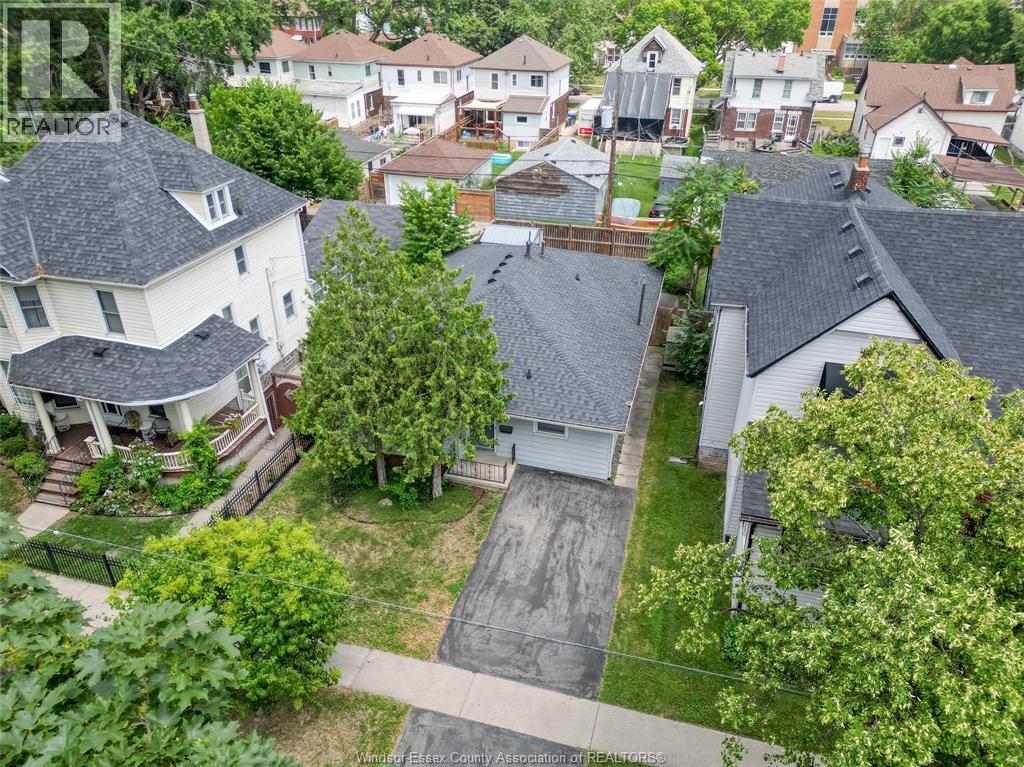 248 Mckay Avenue, Windsor, Ontario  N9B 1Z4 - Photo 2 - 26017411