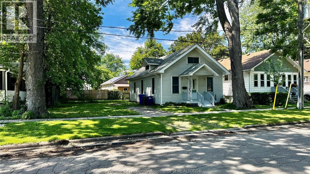 377 Chappell, Windsor, Ontario  N9C 3C6 - Photo 2 - 26017418