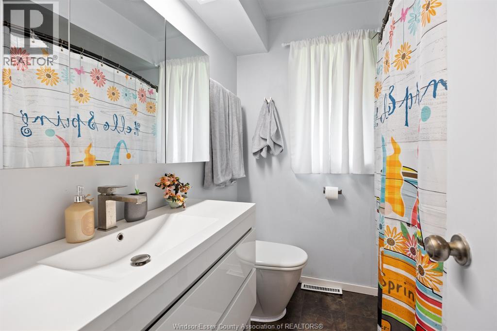 636 Cabana, Windsor, Ontario  N9G 1A4 - Photo 18 - 26017434