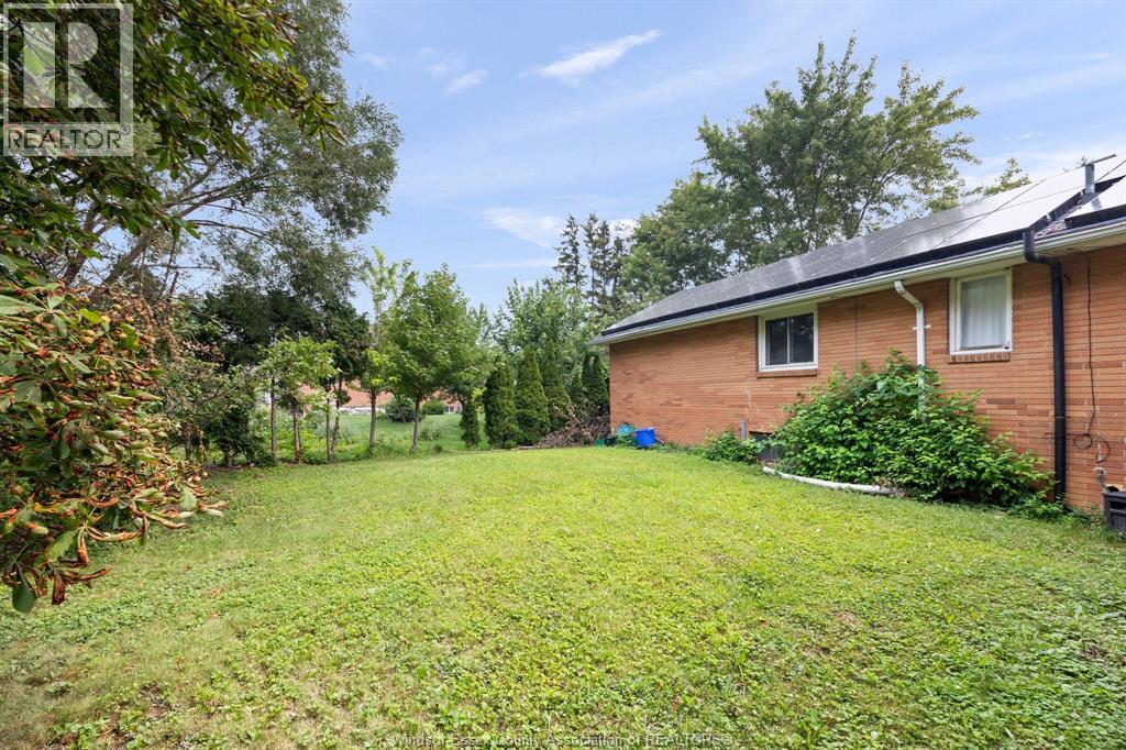 636 Cabana, Windsor, Ontario  N9G 1A4 - Photo 26 - 26017434
