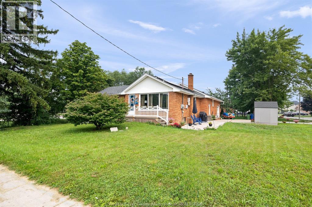 636 Cabana, Windsor, Ontario  N9G 1A4 - Photo 3 - 26017434