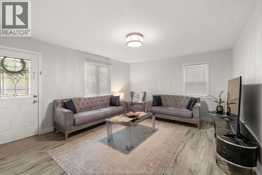 1463 Westcott, Windsor, Ontario  N8Y 4C3 - Photo 4 - 26017439