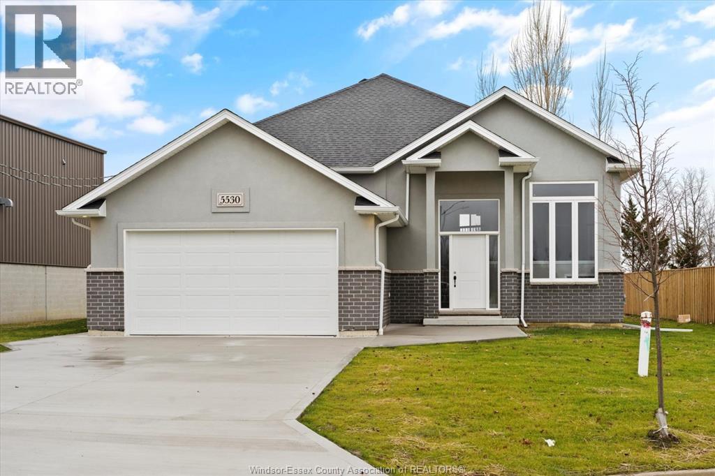 4511 URSULA, Lakeshore, Ontario